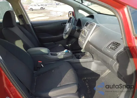 2015 Nissan Leaf S z USA, uszkodzony, nr VIN 1N4AZ0CP9FC325570